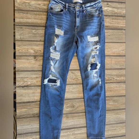 KanCan size 28 skinny jeans distressed - Picture 3 of 13